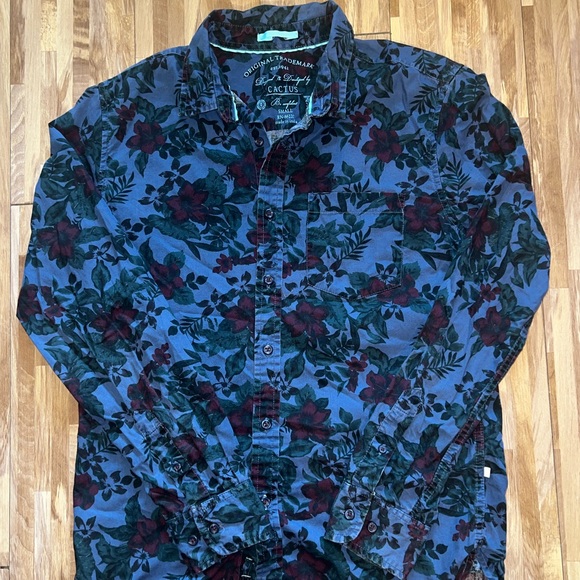 Men’s Long Sleeve Button Down - Picture 2 of 3